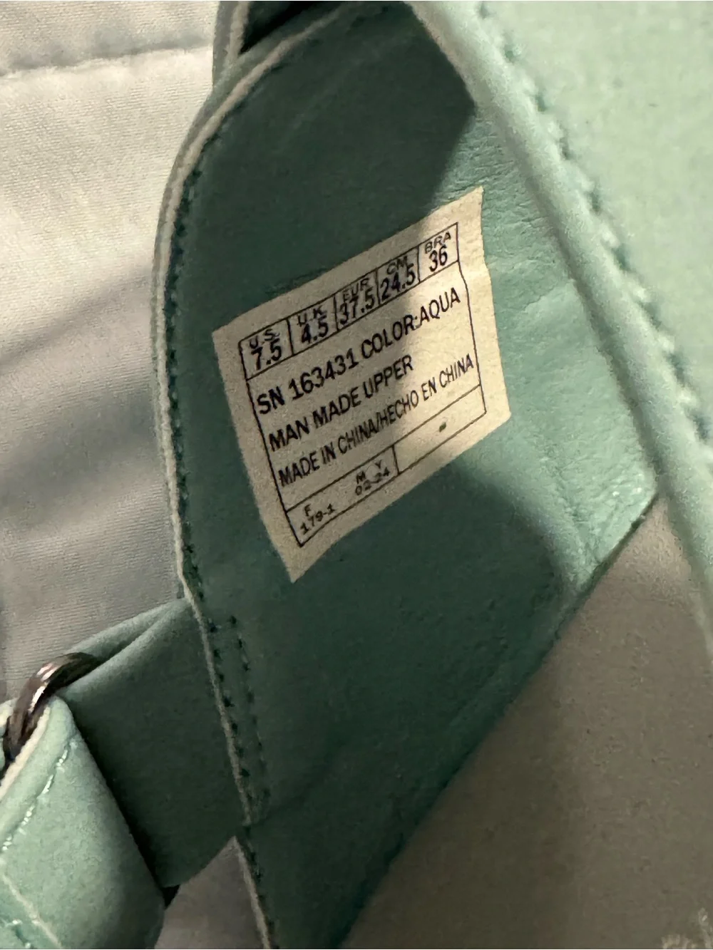 Skechers Relaxed Fit Sandals (7.5) - Picture 5 of 6